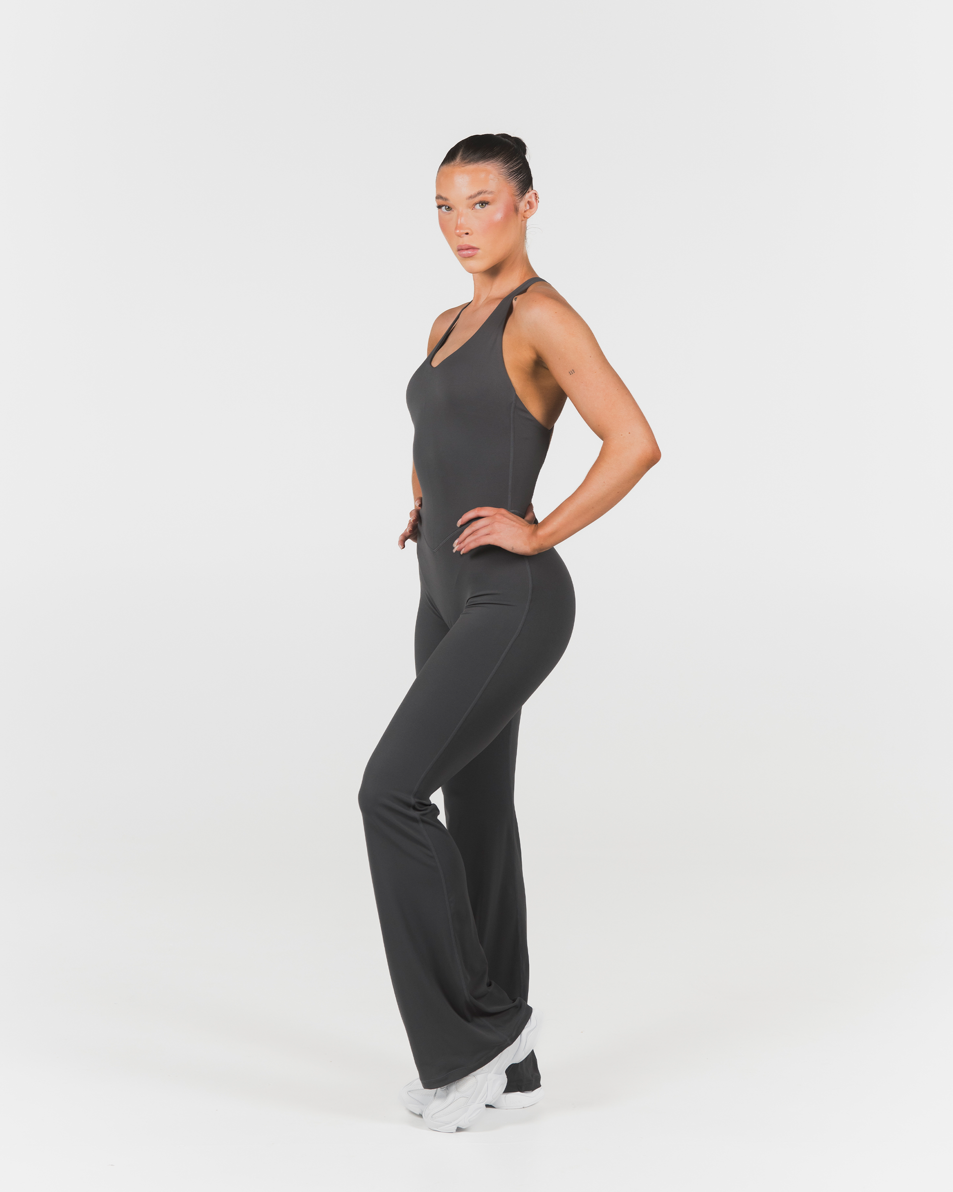 lautashi body suit ブラック Coal Flare Bodysuit | FLEXLUX™ Pilates One-Piece – LAKI ACTIVE