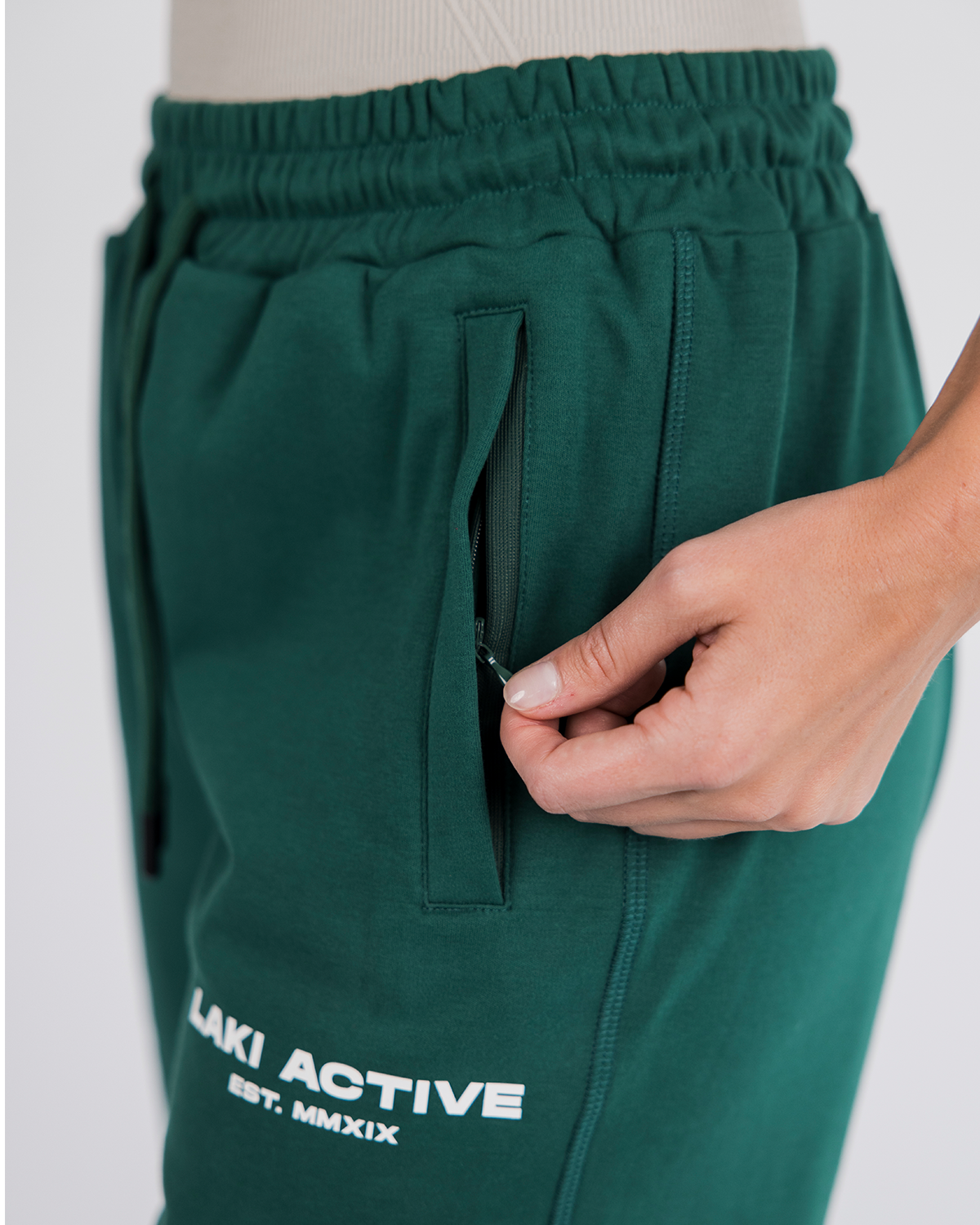 LAKI Women's Joggers - FOUNDATION JOGGERS 2.0 OLD MONEY