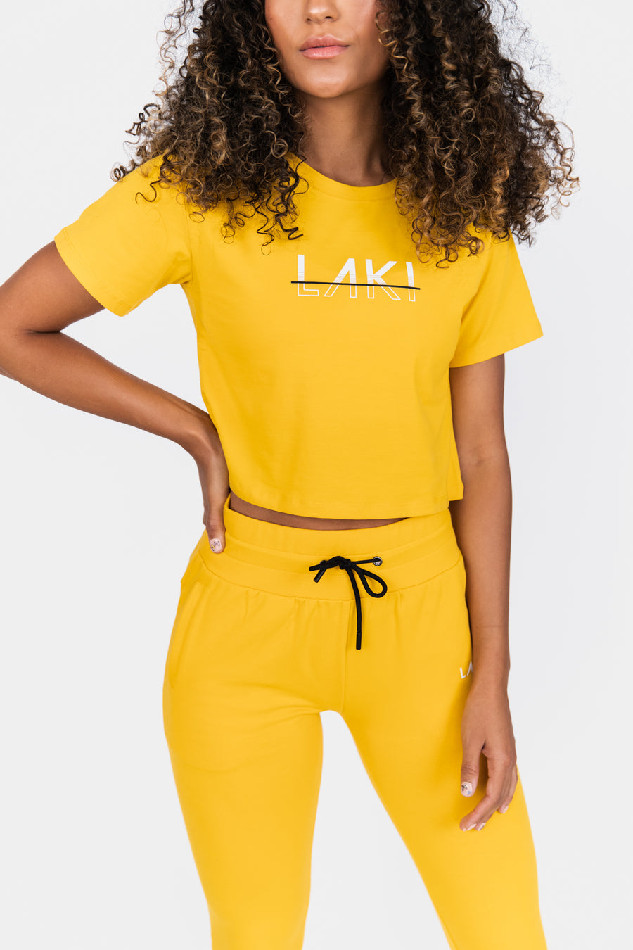 CROSSOVER CROP TEE - DAISY